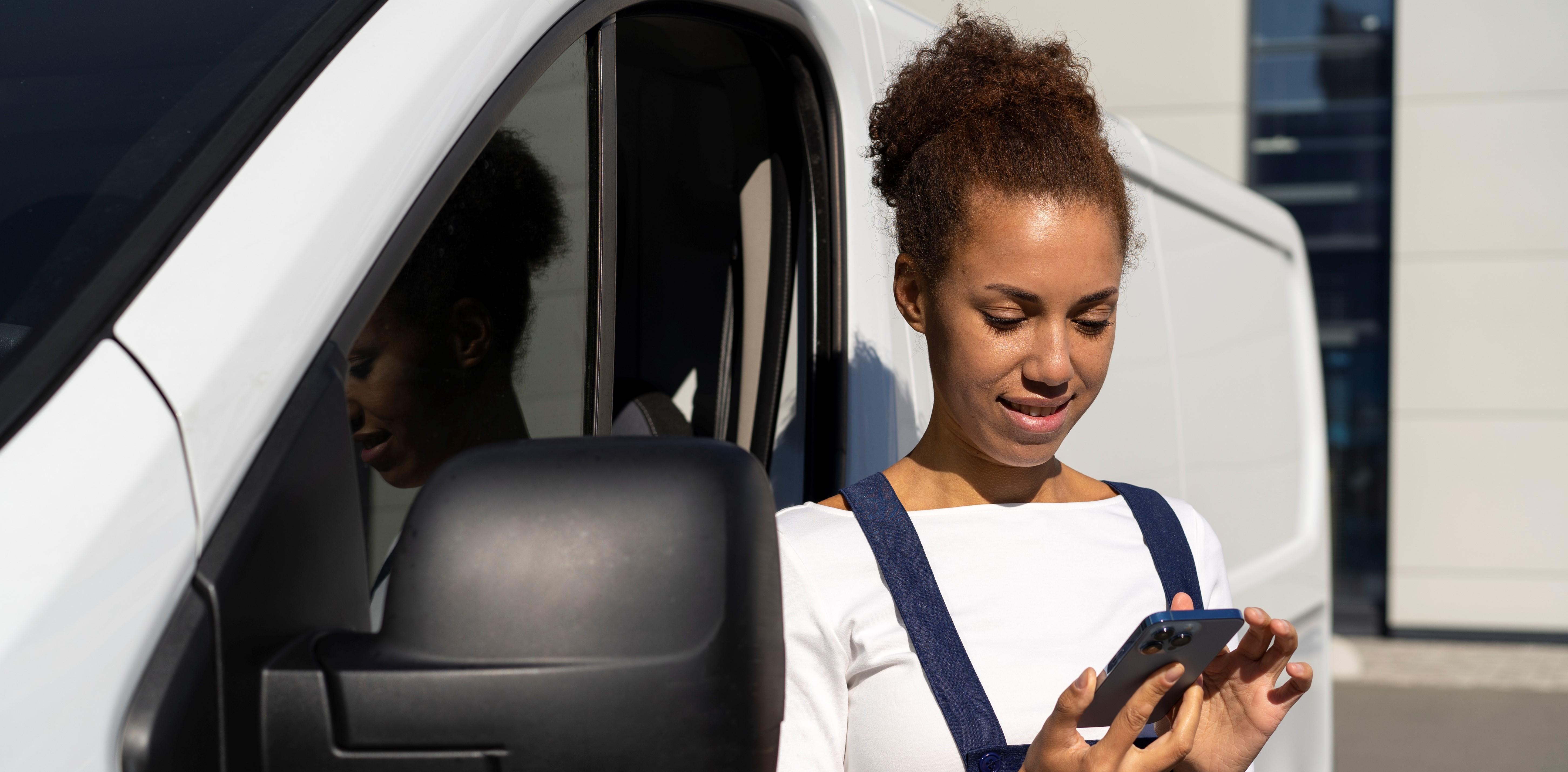 Professionnel consultant sa banque en ligne FIDUCIAL Banque